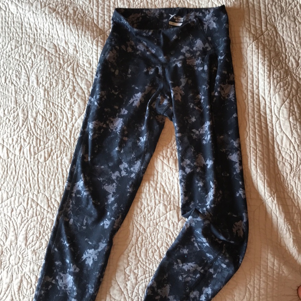 ☀️Old navy camouflage leggings☀️